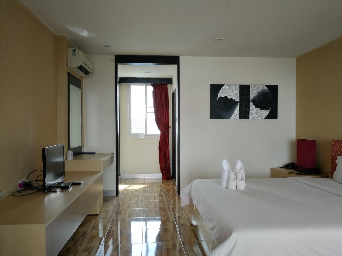 Panatara Hotel 춤폰 외부 사진