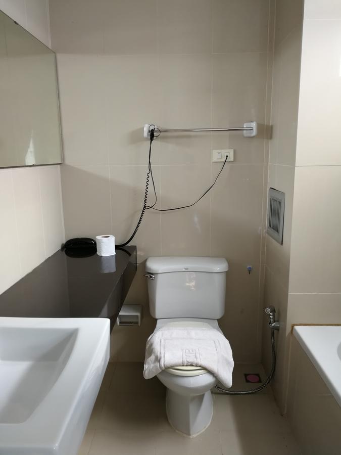 Panatara Hotel 춤폰 외부 사진
